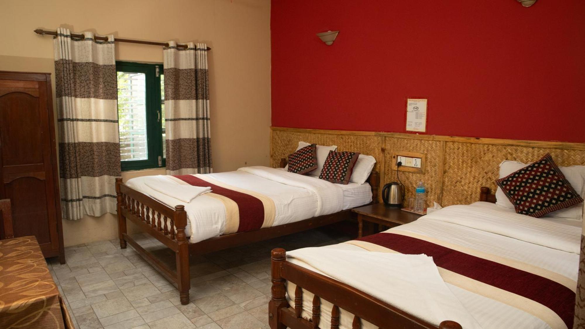 Wild Horizons Guest House Sauraha Luaran gambar