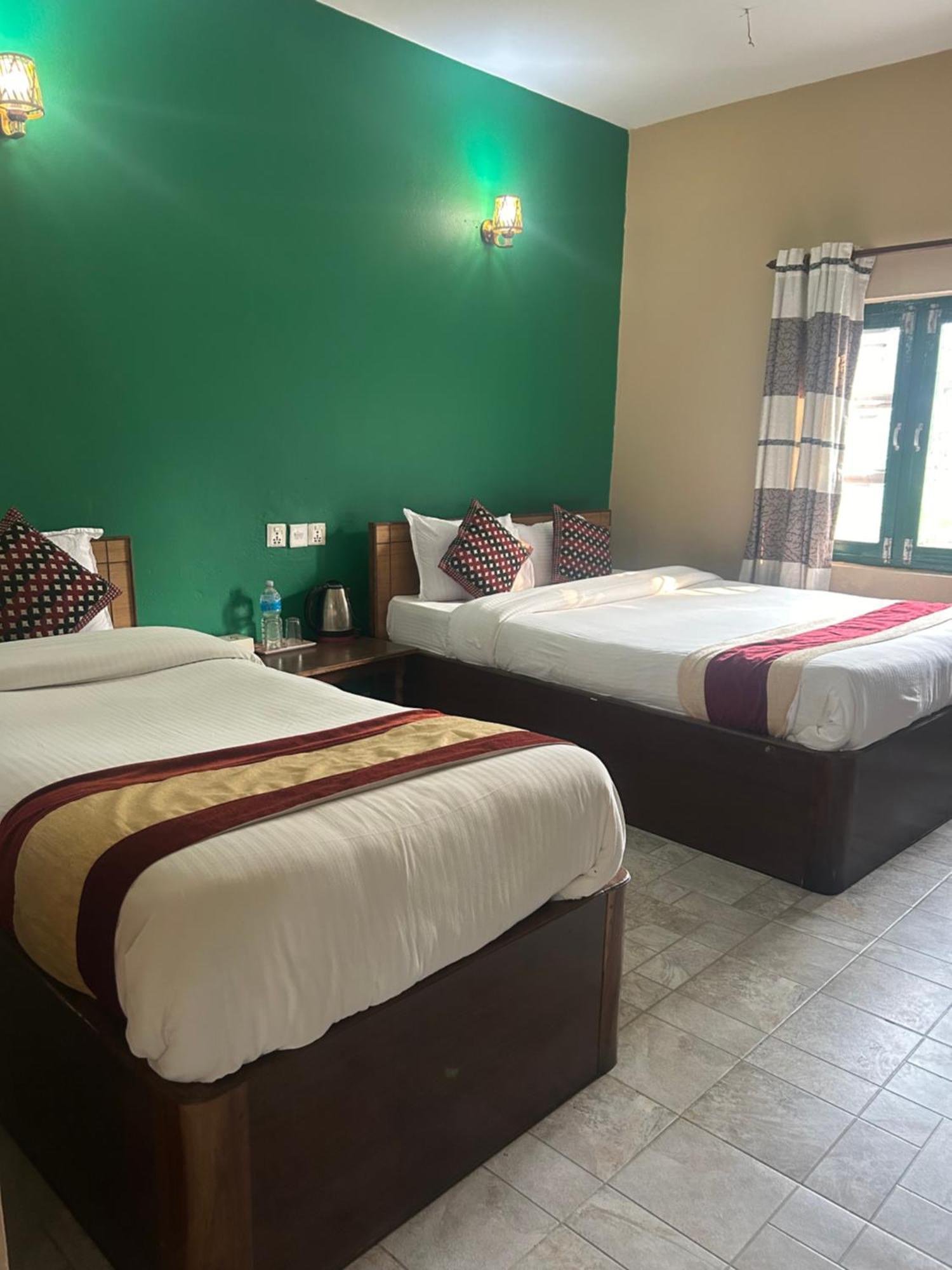 Wild Horizons Guest House Sauraha Luaran gambar